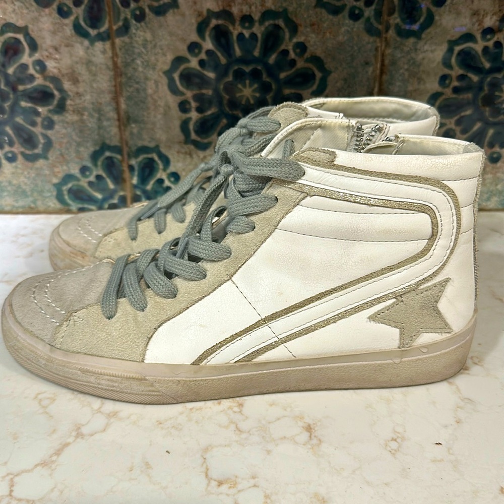 Shu Shop Roxanne size 7 distressed high tops with star. Excellent condition.
